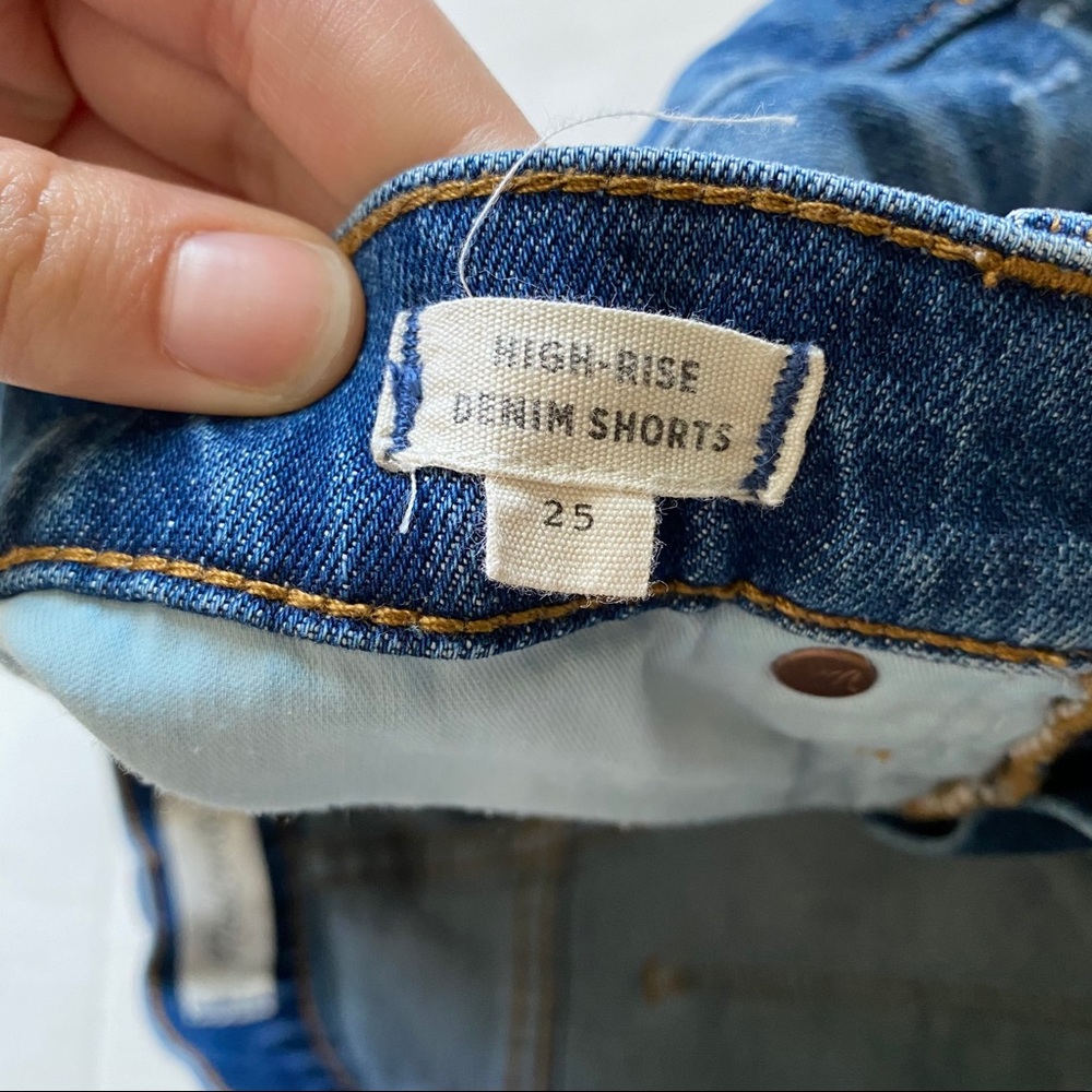 MADEWELL I Sz 25 I High Rise Cutoff Denim Shorts - Picture 3 of 5
